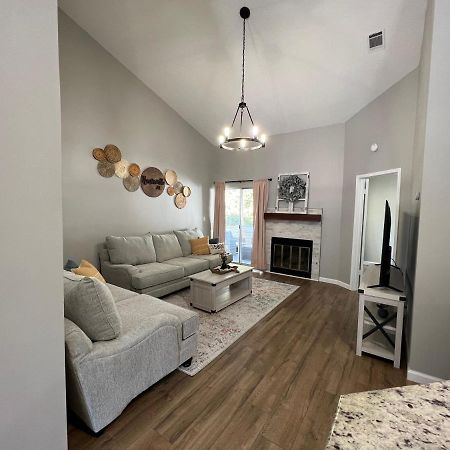 Mid City Condo 헌츠빌 외부 사진
