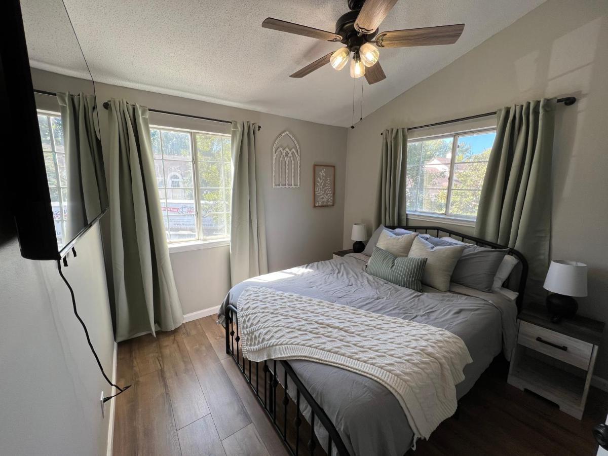 Mid City Condo 헌츠빌 외부 사진