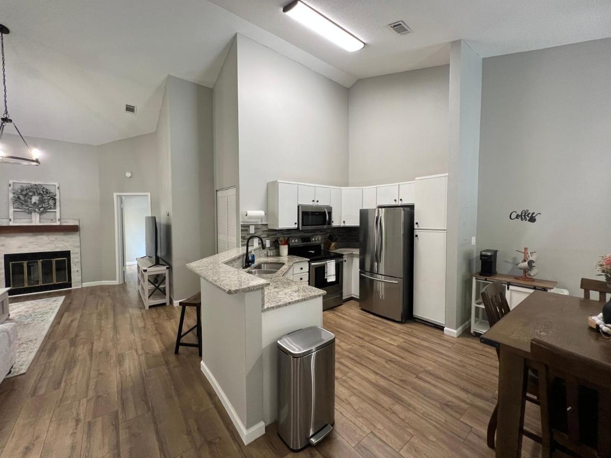 Mid City Condo 헌츠빌 외부 사진
